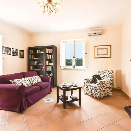 Sleeps 8 With Pool And Wifi