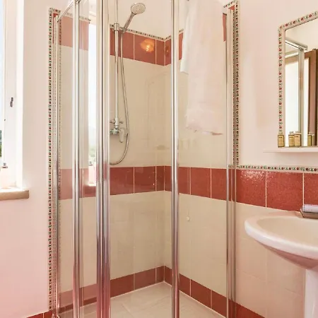 Sleeps 8 With Pool And Wifi ヴィラ